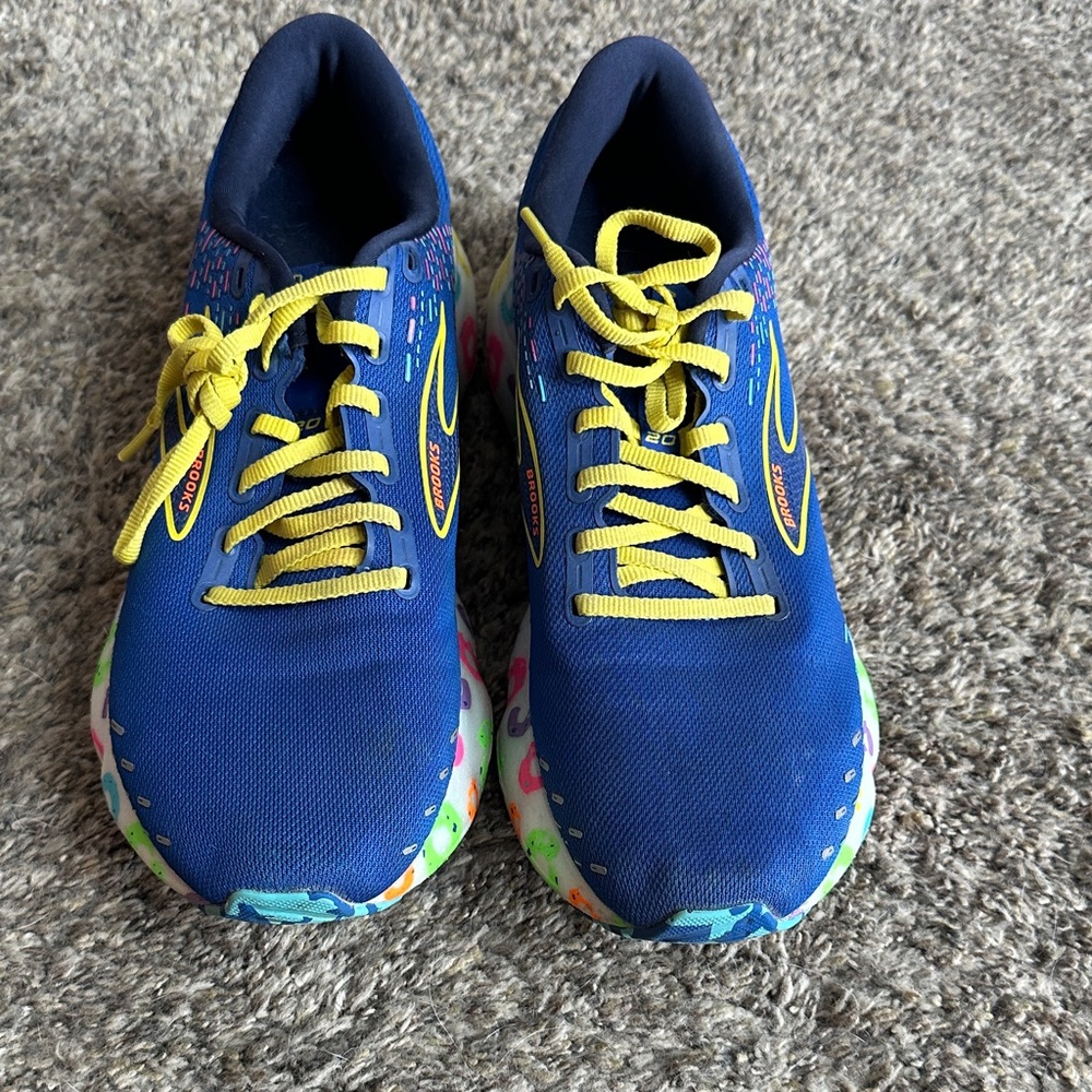 Brooks Sneakers in Blue with Yellow Laces - Picture 2 of 3